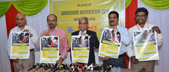 Vignan University's Vice-Chancellor Dr MYS Prasad, dean KV Krishna Kishore, registrar PMV Rama Rao releases V-SAT -2019 notification posters | Rjytimes.com