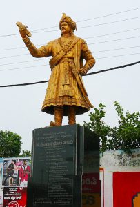Statue of Sri Rajaraja Narendra, once the King of Andhra, in Rajahmundry | Rjytimes